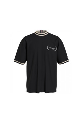 black-t-shirts-and-polos