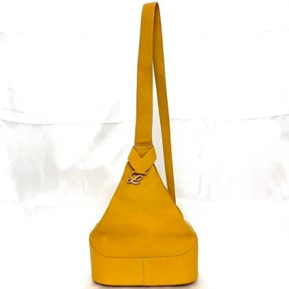 Loewe Pre-owned Fabric shoulder-bags Yellow Dames