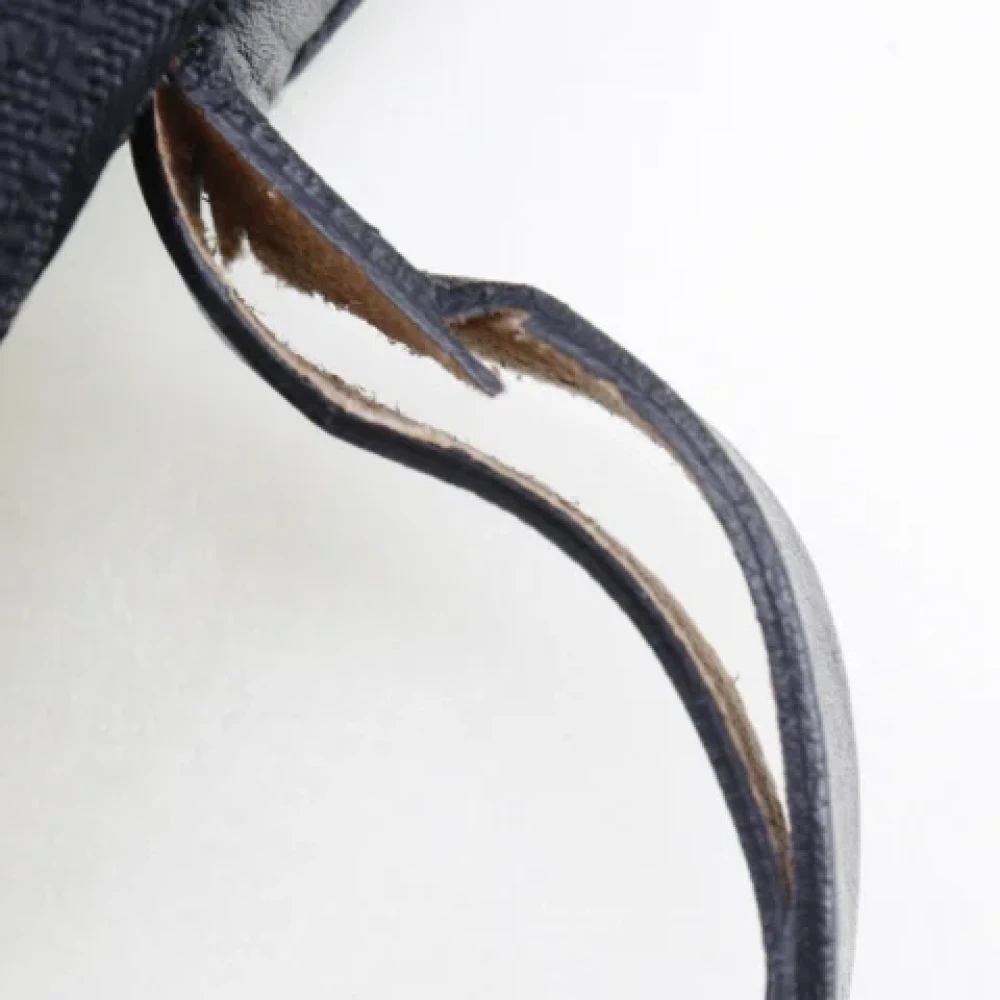 Salvatore Ferragamo Pre-owned Fabric shoulder-bags Black Dames