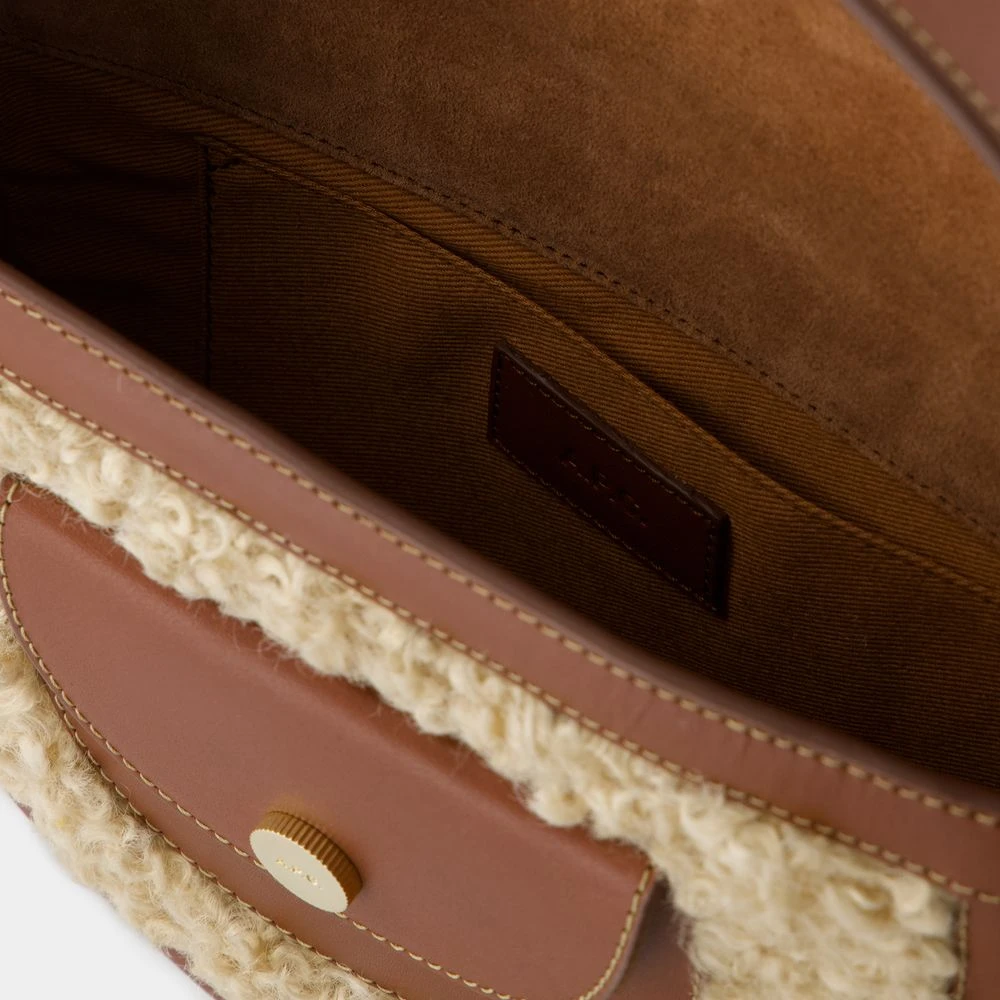 A.p.c. Kleine Hazelnoot Crossbody Tas met Verstelbare Band Brown Dames
