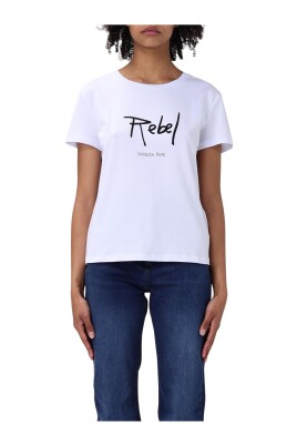 sophisticated-graphic-tee-for-women