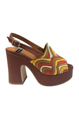 brown-wedge-sandals-with-multicolor-strap