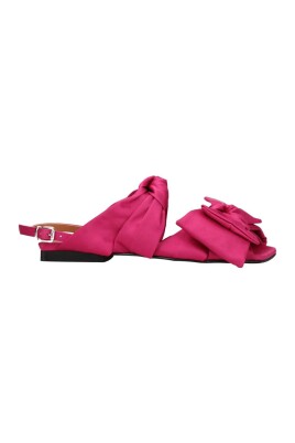 pink-fabric-sandals-with-buckle-closure