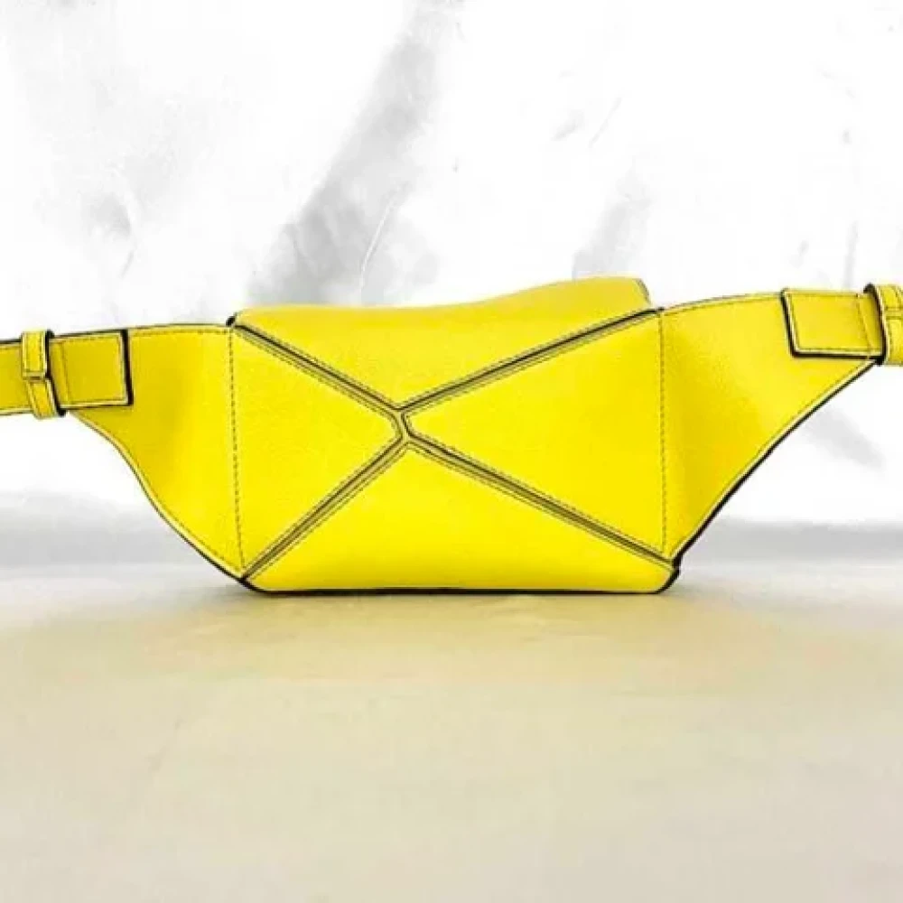 Loewe Pre-owned Fabric pouches Yellow Dames