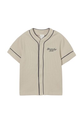 textured-baseball-top-with-button-closure