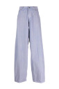 jeans-en-denim-classiques-pour-un-usage-quotidien