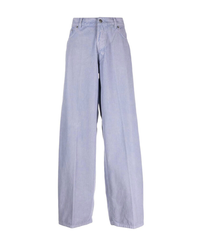 jeans-en-denim-classiques-pour-un-usage-quotidien