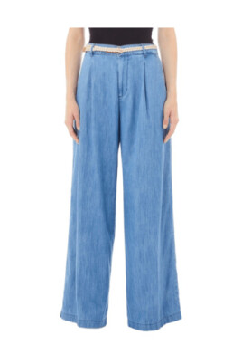 light-denim-trousers-for-women