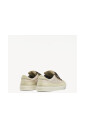 sneakers-basses-ecru-avec-details-metalliques