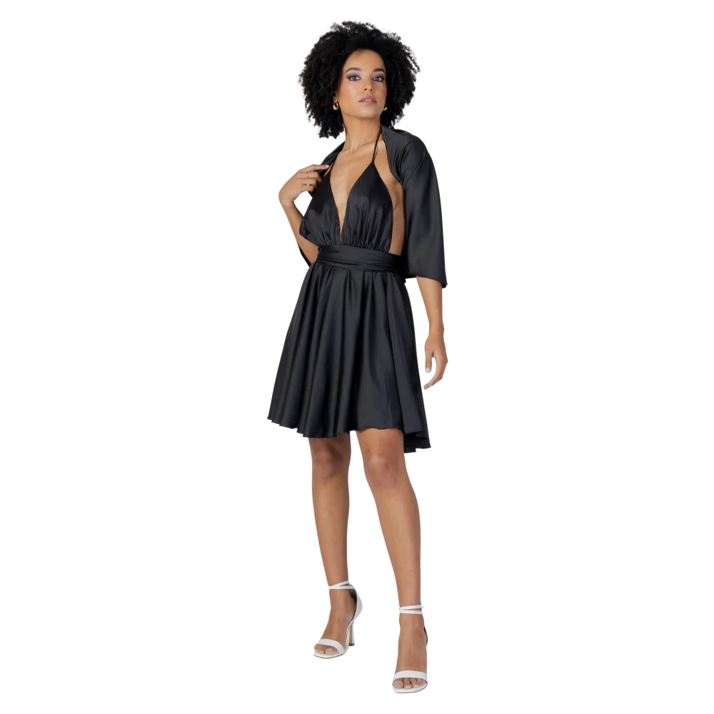 Sol Wears Women Zwarte Halternek Satijnen Mini Jurk Black Dames