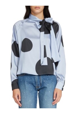 chemisier-bleu-a-pois-oversize