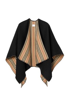 stylish-mantella-raincoat-for-women