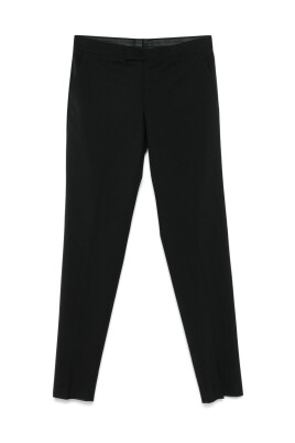 black-buttoned-pants-with-pockets