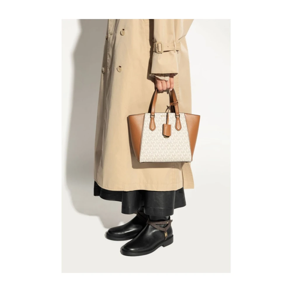 Michael Kors Schoudertas met Monogram Motief Beige Dames