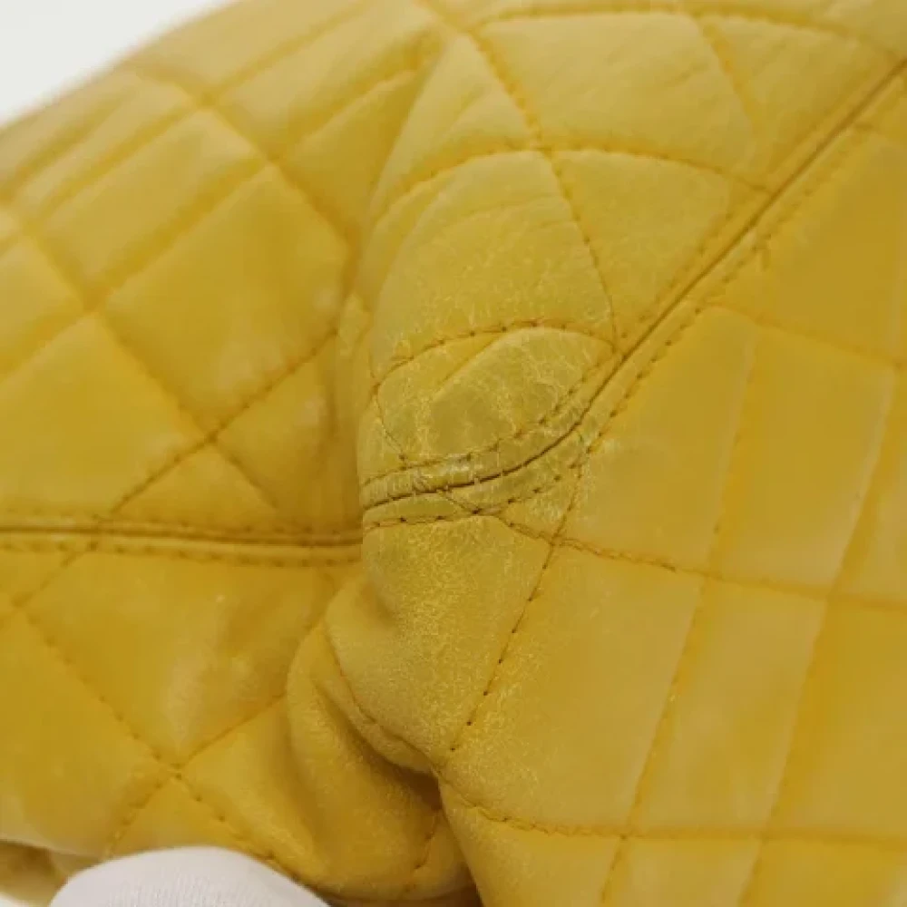 Chanel Vintage Pre-owned Leather chanel-bags Yellow Dames