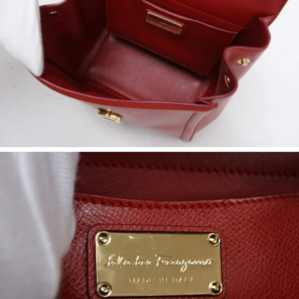 Salvatore Ferragamo Pre-owned Leather shoulder-bags Red Dames