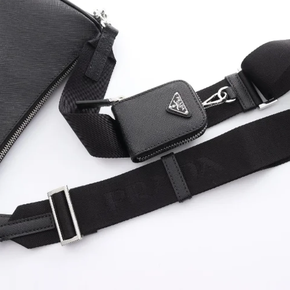 Prada Vintage Pre-owned Leather crossbody-bags Black Dames
