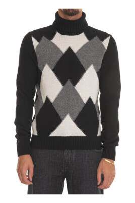 diamond-pattern-wool-turtleneck-pullover