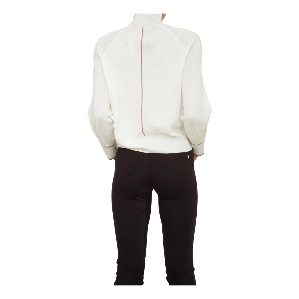 Nenette Hoge hals trui met knoopdetail White Dames