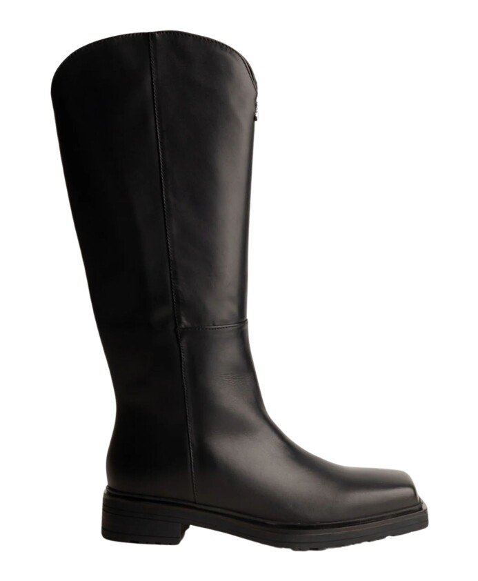 black-flat-shoes-with-heart-cutout