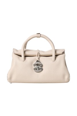 elegant-leather-shoulder-bag