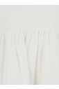 robe-blanche-avec-jupe-evasee