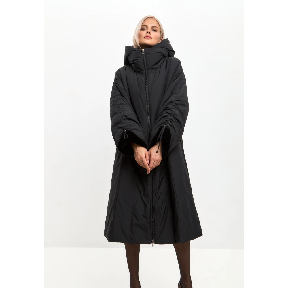 Cesare Gaspari Oversized gewatteerde jas met capuchon en nepbont manchetten Zwart Black Dames