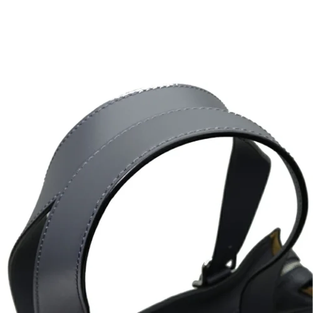 Loewe Pre-owned Leather handbags Gray Dames