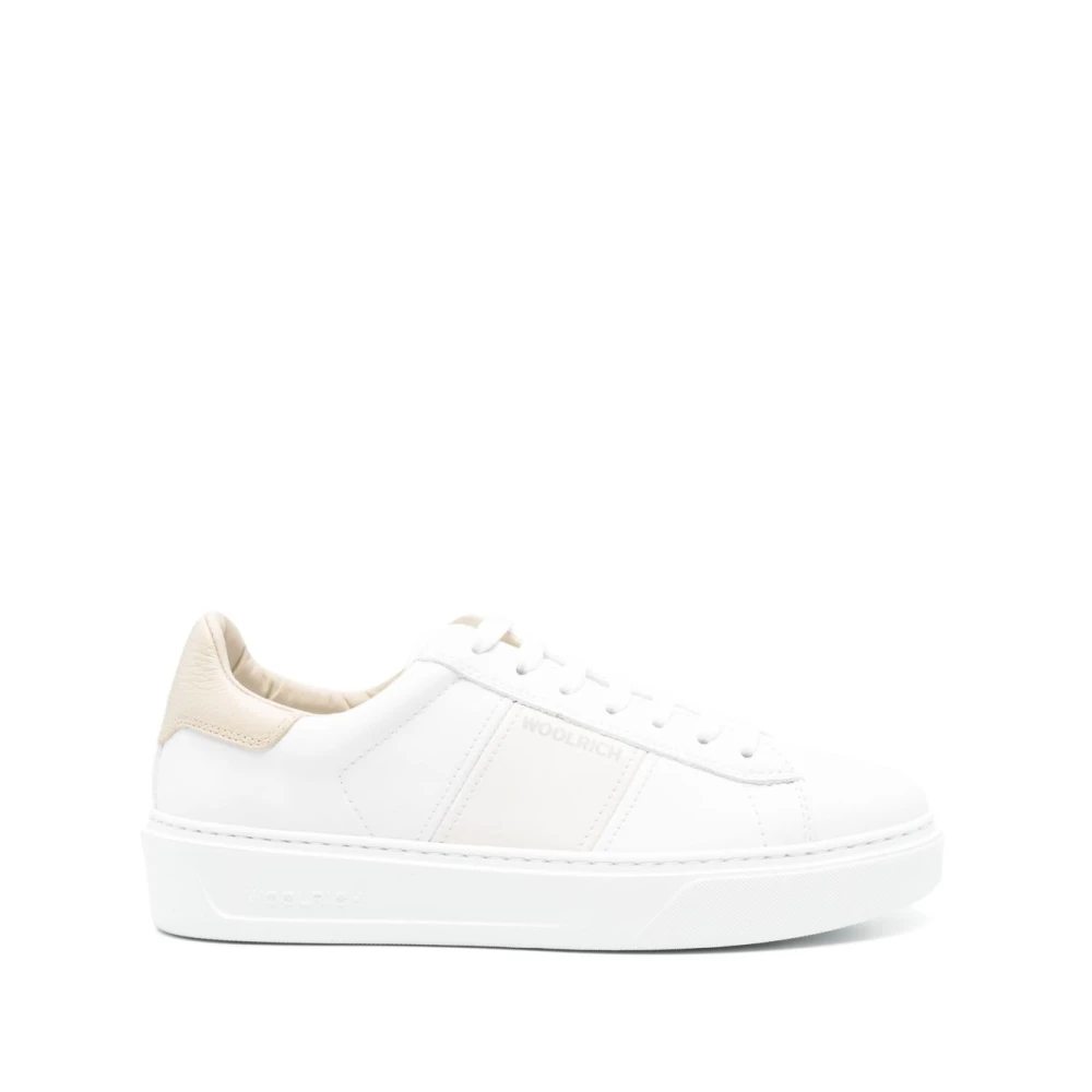 Woolrich Witte Sneakers Vetersluiting Platte Rubberen Zool White Dames