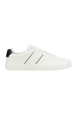casual-sneakers-for-everyday-style