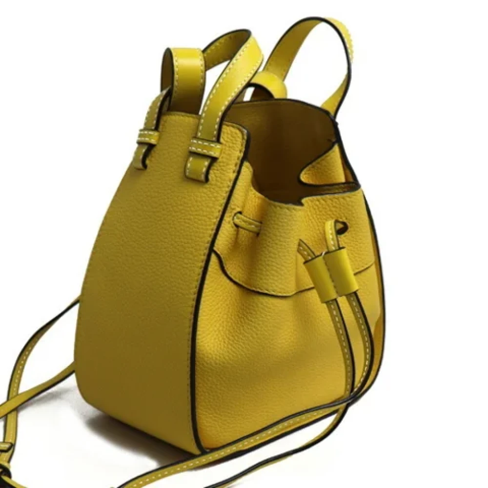 Loewe Pre-owned Fabric shoulder-bags Green Dames