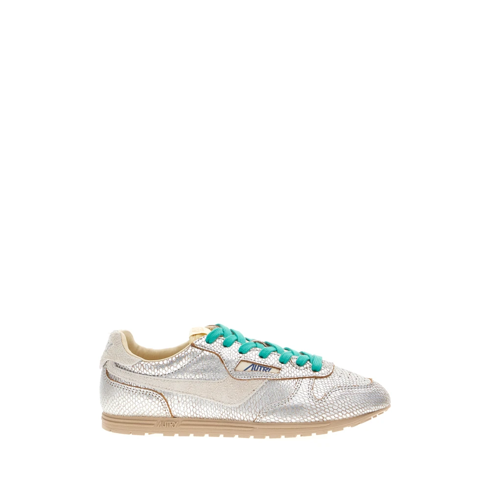 Grijs
