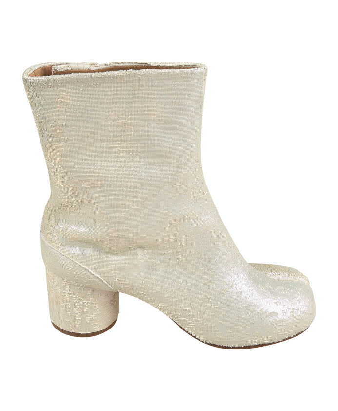stylish-boots-for-men-and-women