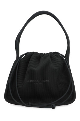 sac-a-bandouliere-en-tricot-cotele-avec-cordon-de-serrage