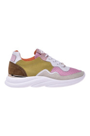 Running trainers in lime split leather and pink fabric