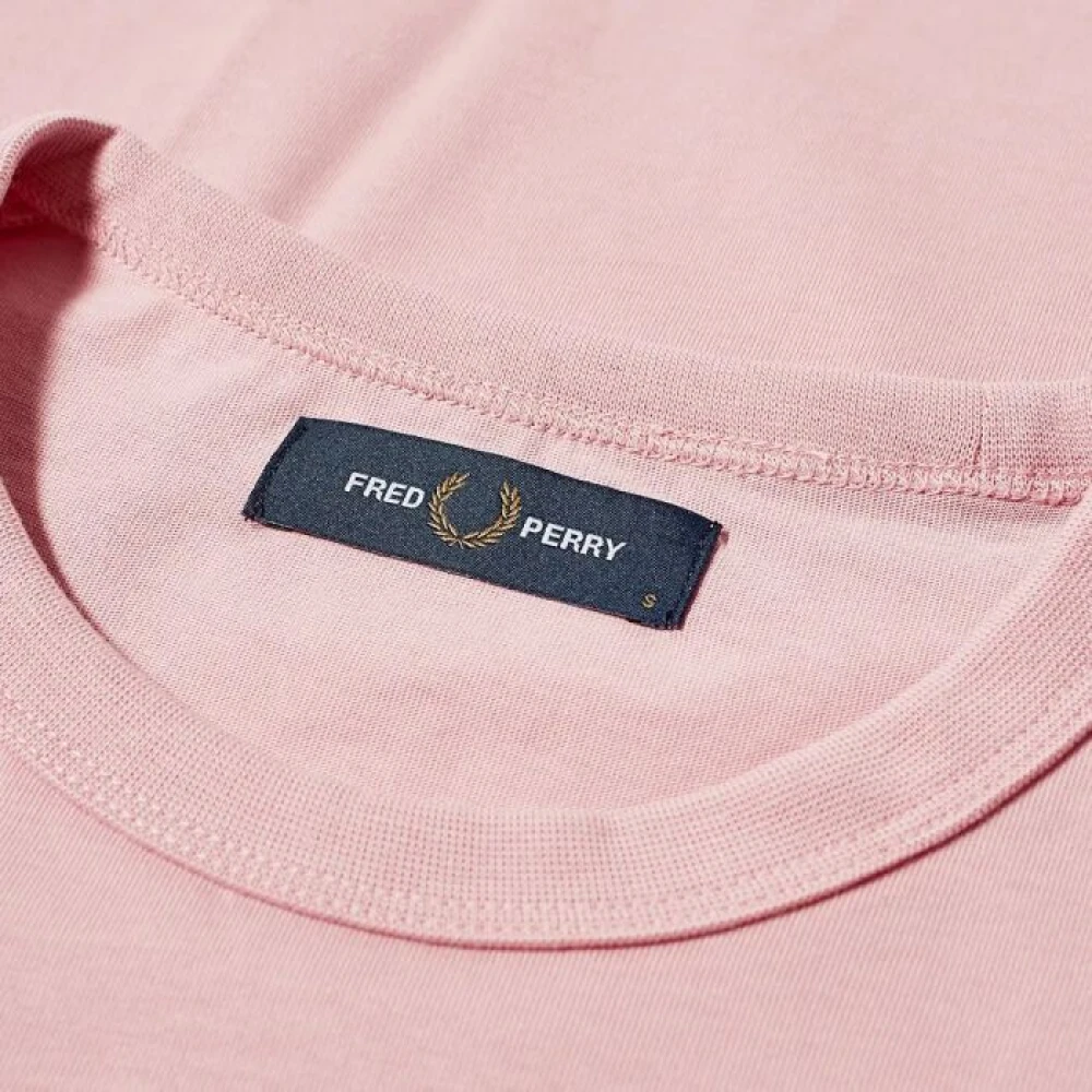 Fred Perry Ringer T-Shirt in Chalky Pink Heren