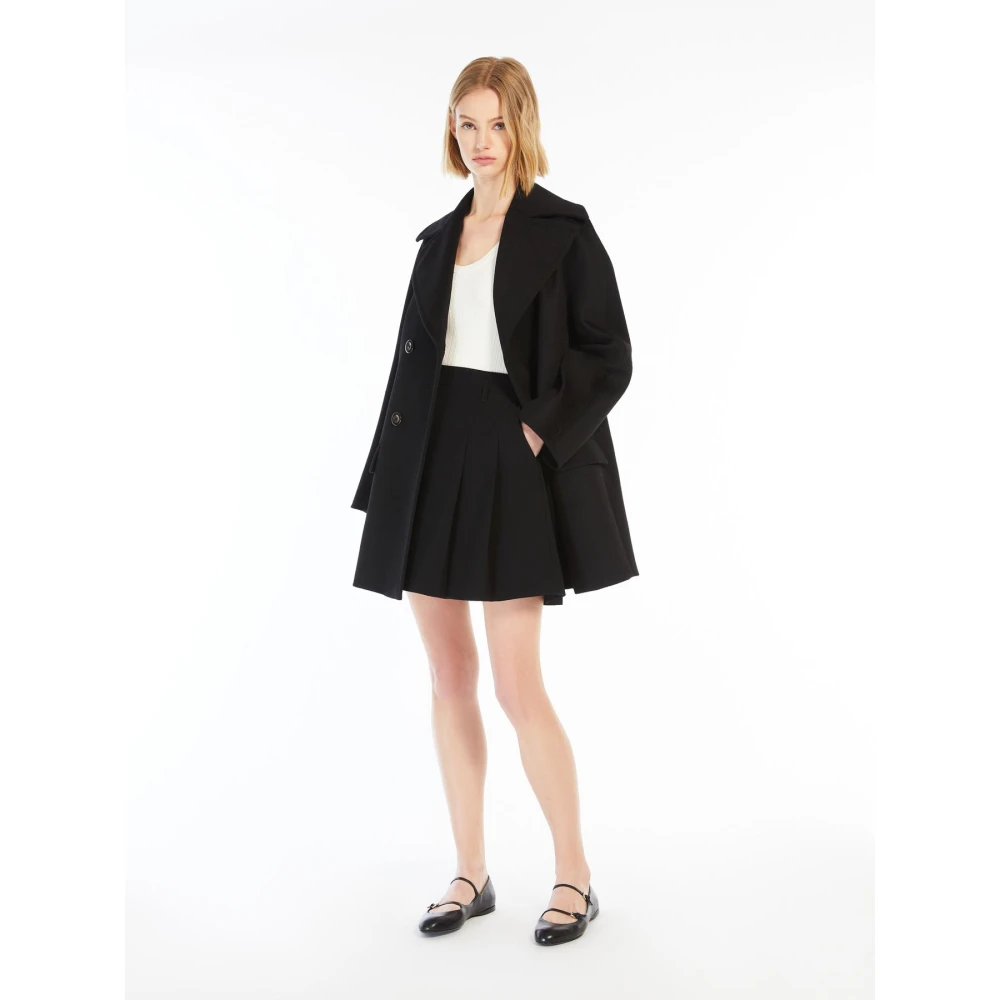 Max Mara Studio Wollen double-breasted jas met brede revers Black Dames