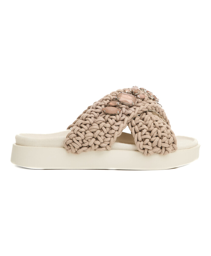 beige-woven-sandals-with-rubber-wedge