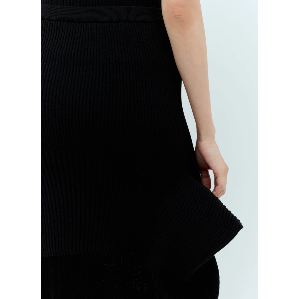 Issey Miyake Naadloze Gebreide Midi Rok Black Dames