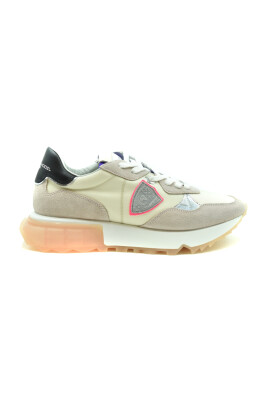 sneakers-elegantes-pour-un-usage-quotidien