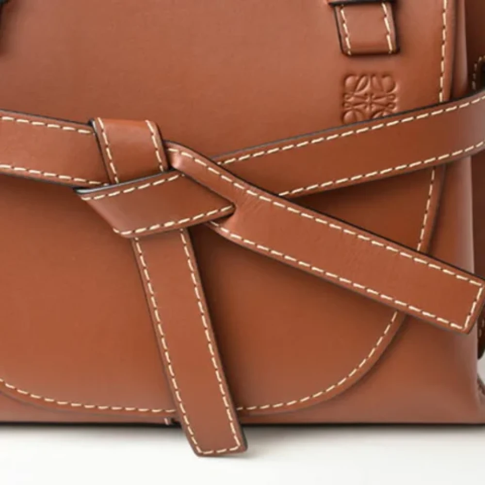Loewe Pre-owned Fabric handbags Brown Dames