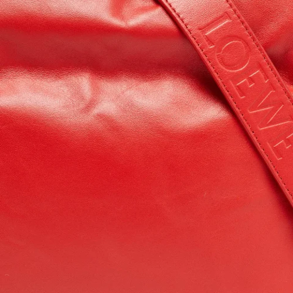 Loewe Pre-owned Leather clutches Red Dames