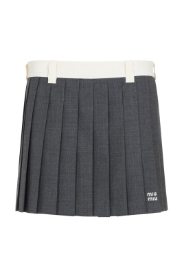 elegant-grey-wool-skirt