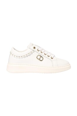 classic-white-leather-sneakers