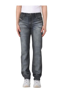 regular-straight-blue-jeans