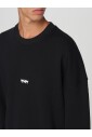 sweat-shirt-noir-a-col-rond