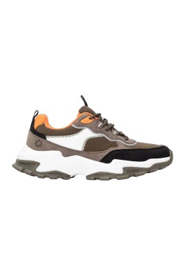 sneakers-vertes-pour-un-look-frais