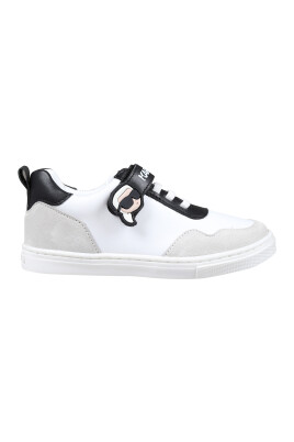 z30015-09b-sneakers