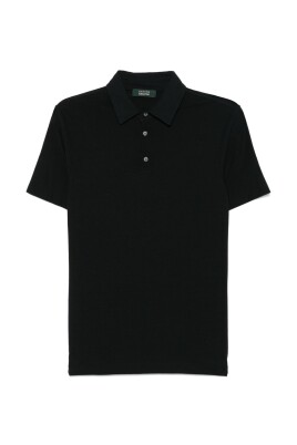 black-t-shirts-and-polos-with-buttoned-front