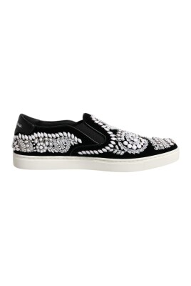 velvet-slip-on-shoes-with-rubber-sole
